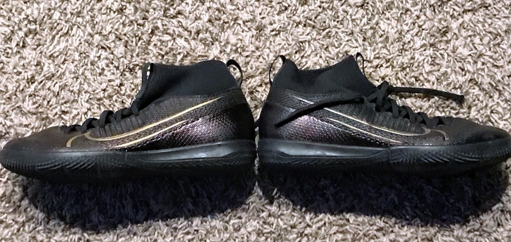 Nike youth athletic shoes